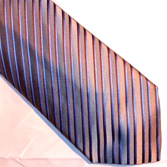 ANDREW'S TIES necktie - Picture 1 of 4